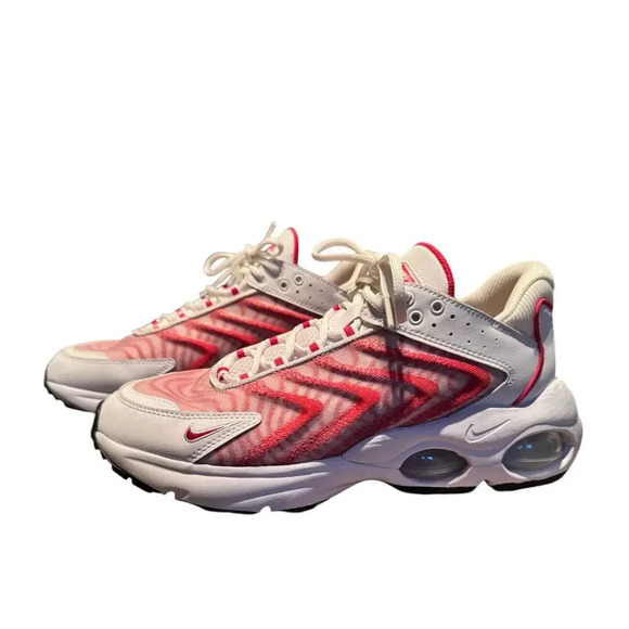 Nike Mens White Red Air Max TW DQ3984-104 Lace Up Athletic Shoes Size US 9